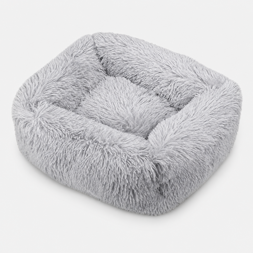 Flauschiges Hundebett in Hellgrau